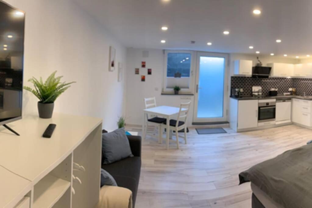 Modern Renovated Apartment Suited For Business Consultants In Close Distance To Dt, Dhl And Un Campus Βόννη Εξωτερικό φωτογραφία